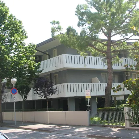 Patrick Apartment *