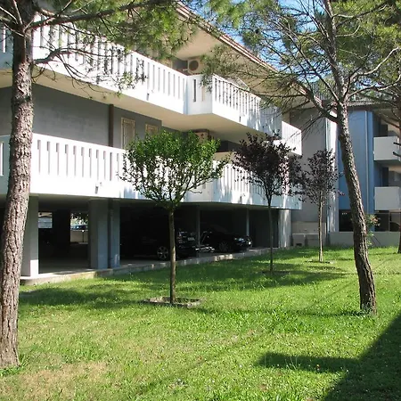Patrick Apartment *